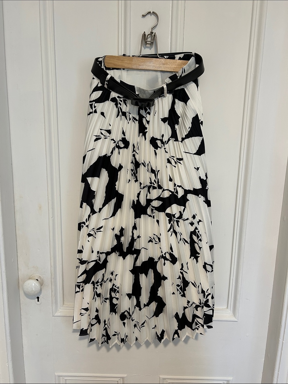 Ricki's Black and White Pleated Floral Midi Skirt with Slim Belt